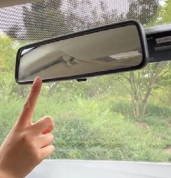 MNOGI NE ZNAJU DA POSTOJI Ovo skriveno dugme u automobilu poboljšava vidljivost u vožnji