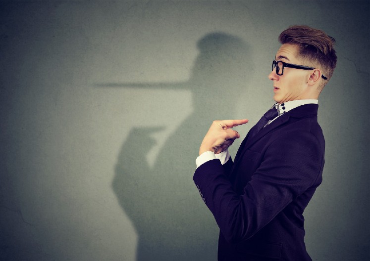 "SKRIVAO JE NAJVEĆU TAJNU OD MENE, KAKO DA MU OPROSTIM OVAKVU LAŽ!" Ljubav i izdaja, ispovest devojke koja je otkrila zapanjujuću istinu o svom partneru