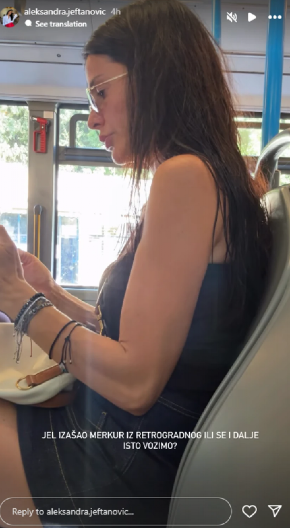 NAŠA VODITELJKA U MINIĆU I SA MOKROM KOSOM UŠLA U GRADSKI PREVOZ Svi pogledi upereni u nju, ovakvo izdanje je sve iznenadilo (FOTO)