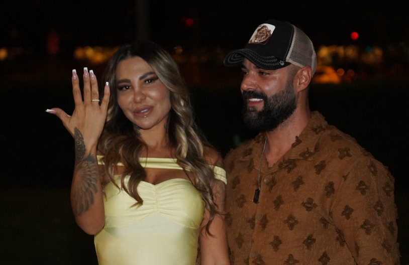 DIJAMANT NA RUCI ANELI AHMIĆ! Evo koliko je Luka zapravo potrošio za verenički prsten, raskrinkana prava istina!