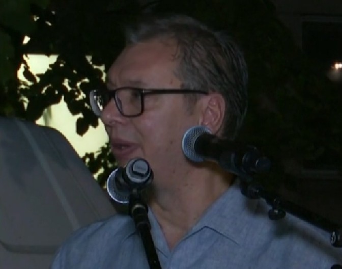 "MRZE SRBIJU JER SE RAZVIJA BEZ NJIH I UPRKOS NJIMA" VUČIĆ: Svaki razbijen prozor donosi hiljade novih ljudi koji žele normalnu Srbiju