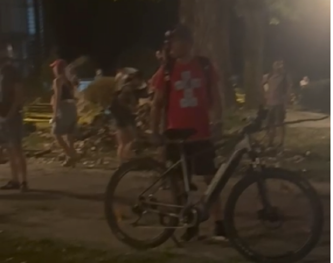 BLOKADERSKE ZVERI U NOVOM SADU SPREMAJU NAPAD! Vraćaju se sa motkama! (VIDEO)