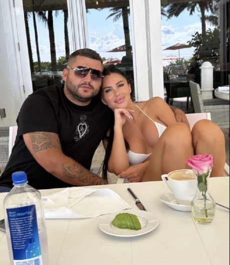 ASMIN NE ODUSTAJE OD STANIJE! Priznao jezive metode praćenja: "Koristim kripto telefon i šaljem ljude na njen trening"