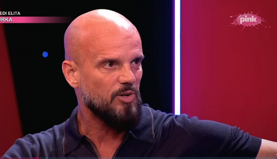 BOBAN RAJOVIĆ PRODAO VILU OD 300.000 EVRA Pevač je kupio od ove pevačice, pa uložio u nekretninu čitavo bogatstvo