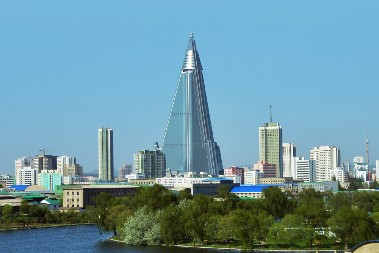 ZAVIRITE U „HOTEL PROPASTI“ Zgrada visoka 105 spratova nije primila nijednog gosta 40 godina