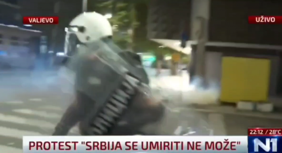 VUČIĆ O TEROROZIMU BLOKADERA Ukupno 137 policajaca teško ili lakše povređeno