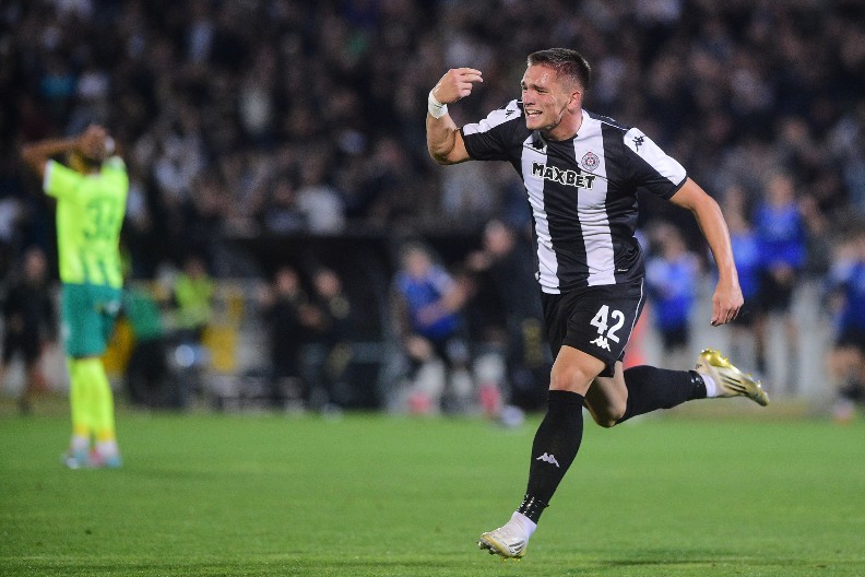 PARTIZAN NA OGROMNOM ISKUŠENJU Iz Premijer lige stigla ponuda za bisera crno-belih!