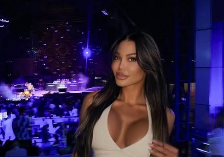 EKSPLOZIJA NA JAHTI! Maja pokazala zadnjicu od 840 kubika bez blama, na operacije dala čitavo bogatstvo (FOTO)