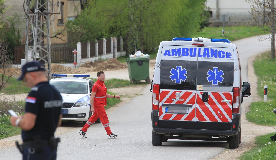 „JUČE JE RADIO NA KROVU, PAO, A  KAD MU JE ŠIPKA MU PROBILA NOGU BIO JE SVESTAN SVE VREME“ Detalji stravične nesreće kod Smedereva