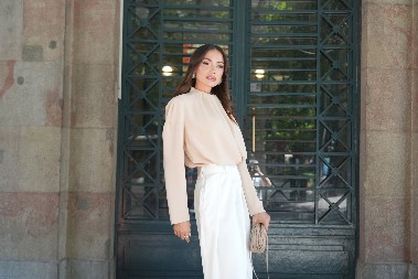 SLAVLJE U DOMU EMINE JAHOVIĆ! Svi na nogama, čestitke se samo nižu, pevačica blista od sreće (FOTO)