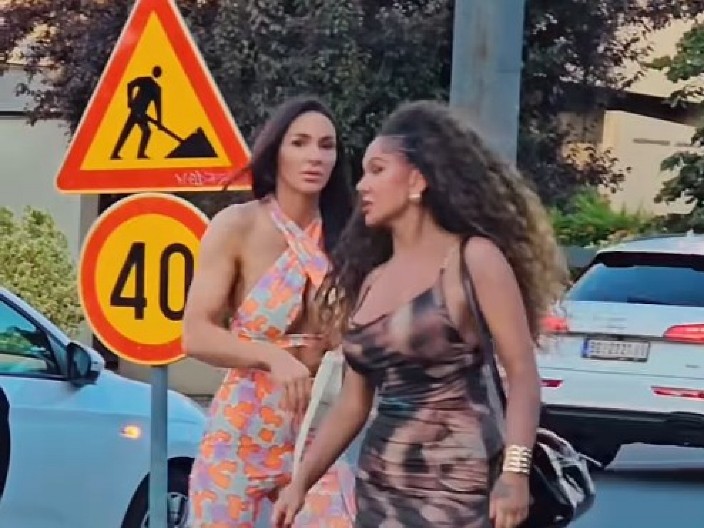 "OVAKVA RIBA NIKADA NIJE UŠLA U ELITU" Pometnja ispred Pinka zbog nove učesnice rijalitija, pokazala grudi i napravila haos! (VIDEO)