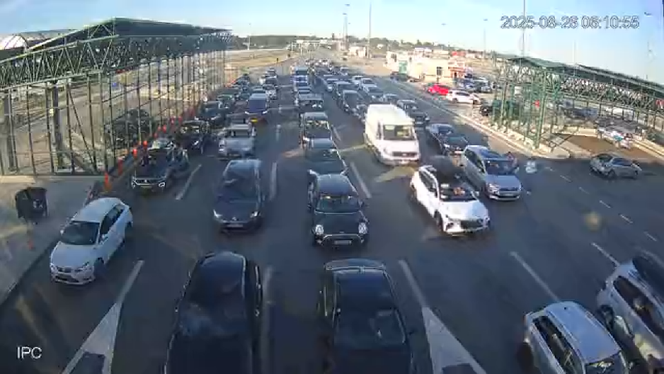 VAŽNO OBAVEŠTENJE AKO STE KRENULI NA PUT Ovakvo je sad stanje na granicama (FOTO)