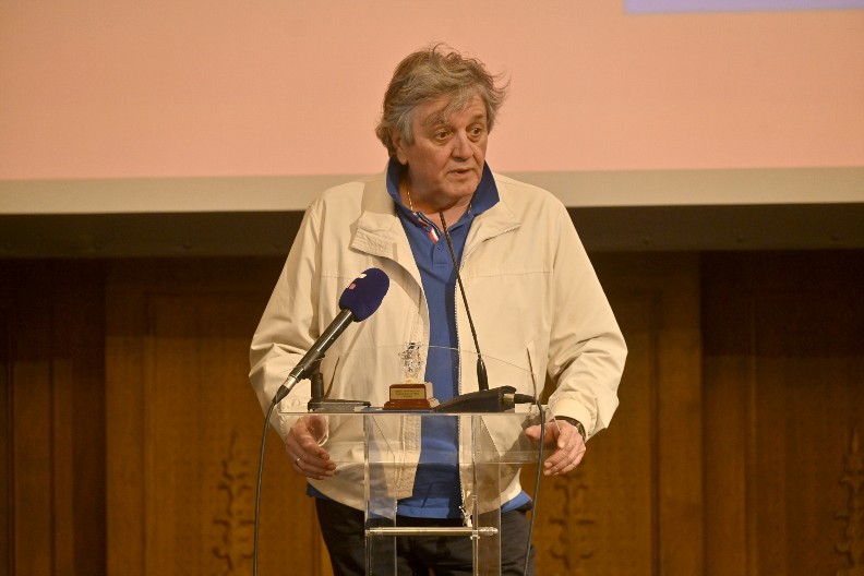 OGLAŠAVANJE RADOŠA BAJIĆA POKRENULO LAVINU KOMENTARA! Glumac nije birao reči: ''Koliko poražavajuće!''