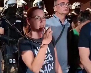 ŠTA BI JOJ MAJKA URADILA? Bivša dekanka Marija zvala policiju zbog "duhovne ugroženosti", ćerka kuka što je dekan sada zvao policiju dok blokira fakultet!