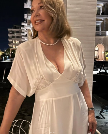 "NEDA UKRADEN ME JE NAUČILA DA NE NOSIM GAĆICE" Pevačica šokirala izjavom: "Jednom prilikom mi je pokazala..."