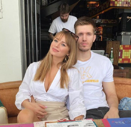 KO JE TIANA ŠUMAKOVIĆ? Srpkinja od koje zastaje dah osvojila je srce Petruševa, a evo čime se bavi nestvarna plavuša