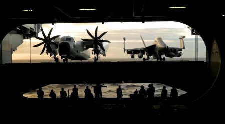 VOJSKA SAD SPREMA INVAZIJU NA VENECUELU? Maduro se hitno oglasio, zemlja opkoljena ratnim brodovima!