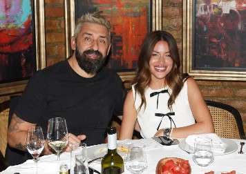 VODITELJKA PINKA SE IZLANULA I OTKRILA DUGO ČUVANU TAJNU! Slučajno rekla kog je pola beba koju čekaju Ognjen Amidžić i Mina Naumović