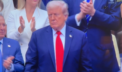 ZA KOGA JE TRAMP NAVIJAO? Reakcija predsednika Amerike obilazi planetu nakon Alkarazove titule na US openu (VIDEO)