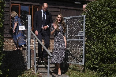 OVA HALJINA KEJT MIDLTON JE JESENJI HIT Toliko šik da će svi gledati samo vas