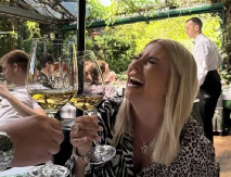 DEA ĐURĐEVIĆ SA NOVIM DEČKOM Voditeljka objavila prvu zajedničku fotografiju, ne skida osmeh sa lica (FOTO)