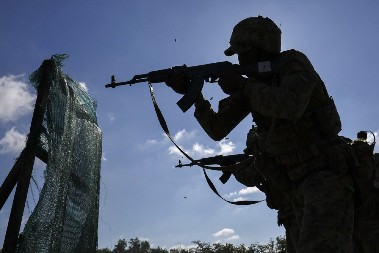 VOJSKA UKRAJINE SPREMA SE NA OČAJNIČKI POTEZ Šokantno priznanje komandanta Sirskog