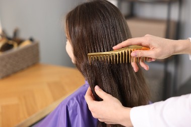 FRIZERI IMAJU PUNE RUKE POSLA Žene traže samo jednu frizuru, podmlađuje i osvežava lice, idealna promena za jesen