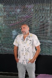 OVO JE SUPRUGA MIKIJA ĐURIČIĆA! Radi kao profesor u dve škole, rodila mu je dvoje dece (FOTO)