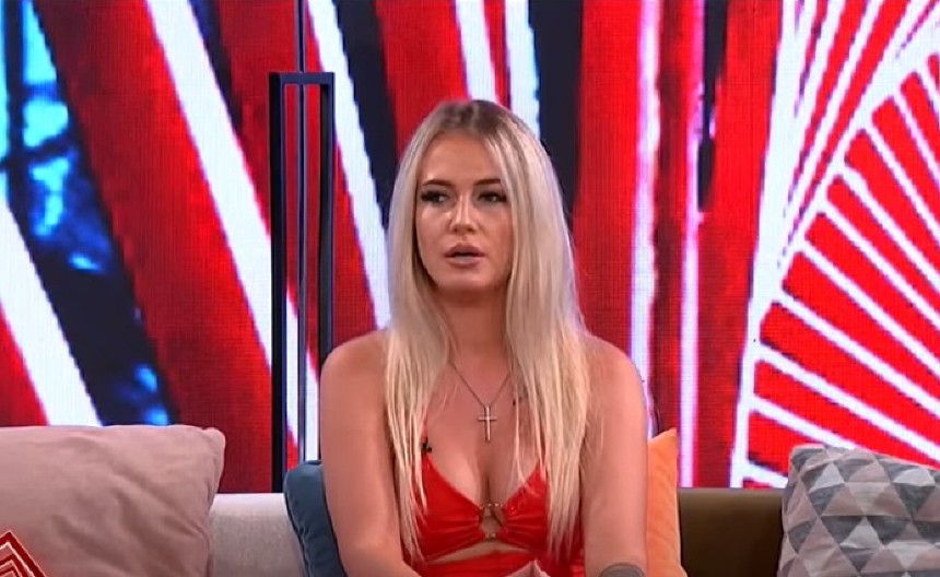 "LICE MI JE PROPALO..." Milica Veličković van sebe, hitno potražila pomoć, evo šta joj se desilo (FOTO)