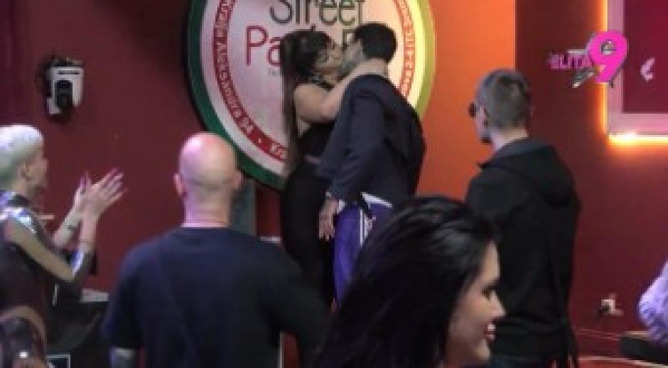 ISPLIVAO SNIMAK VRELE AKCIJE MILJANE I VODITELJA! Kulićeva skočila na njega, on van sebe!