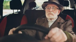 OVO JE PRVA DRŽAVA KOJA JE POSTAVILA STAROSNU GRANICU ZA VOZAČE Zbog odluke da ljudi sa 80 godina više ne mogu da voze, pokrenuta je žestoka rasprava