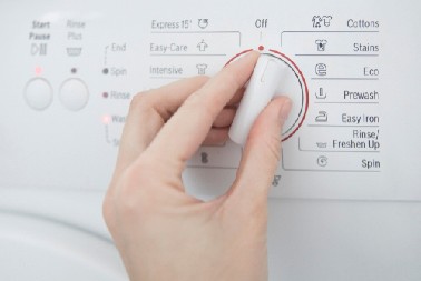 ČEMU SLUŽI SIMBOL "LEPTIRIĆA" NA VEŠ MAŠINI?  Niko živ ga ne uključuje, a veoma je koristan program