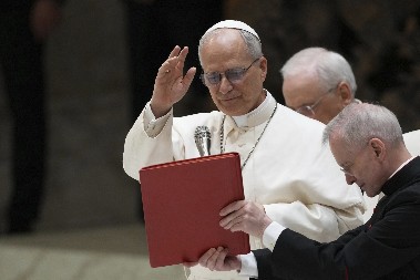 ODBIO JE DA UČESTVUJE Papa Lav nimalo ne voli veštačku inteligenciju, objasnio i zašto