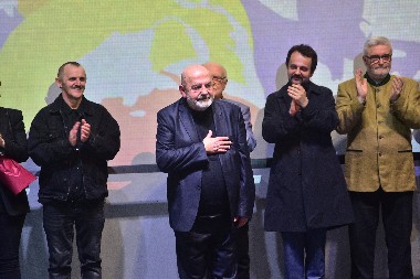 "JAO NE" Glumci se u suzama opraštaju od Envera Petrovcija, osvanule bolne poruke