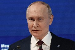 KLJUČNE PORUKE PUTINOVOG GOVORA "Saglasan sam sa Vučićem. Ti koji guraju omladinu na ulice žele da srpski narod ponovo nastrada"