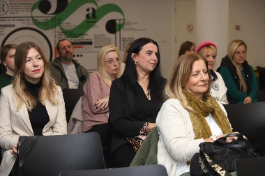 Predstavljen projekat e-Mama, digitalna platforma za podršku roditeljima i deci u digitalnom dobu