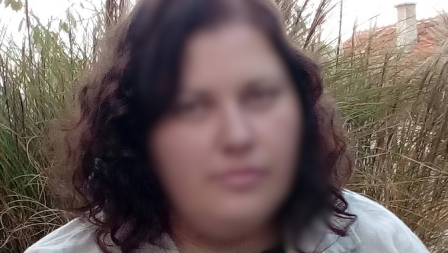 BAULJALA PO ULICI KRVAVA U BRUSTHALTERU U NERVNOM RASTROJSTVU Prethodno ubila svoju majku!