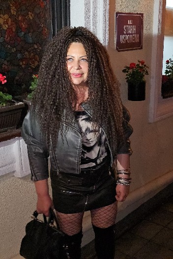 STOJA KAO PLAVUŠA! Jedva su je prepoznali, objavila snimak, komentari pljušte: ''Druga žena totalno''