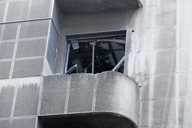 BOMBAŠ IZ KOSOVSKE RADIO ZA VRAČARCE?! Istražitelji pronašli nove dokaze u stanu u kojem je u eksploziji stradao Makedonac