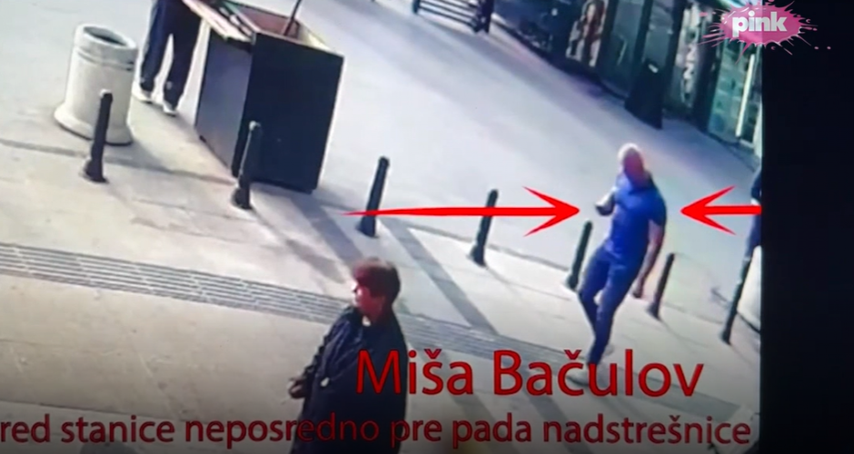 POGLEDAJTE Miša Bačulov prolazi pored nadstrešnice u Novom Sadu pre nego što je pala (VIDEO)