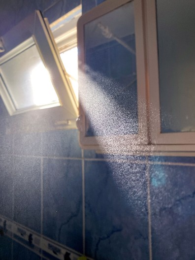 LJUDE MOLE DA NE OTVARAJU PROZORE U KUPATILU POSLE TUŠIRANJA Evo zašto je to veoma važno