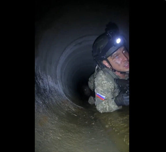 UDAR SA LEĐA NA RUSKOG VOJNIKA U TUNELU ISPOD KUPJANSKA Čovek se isprepadao, snimak postao viralan (VIDEO)