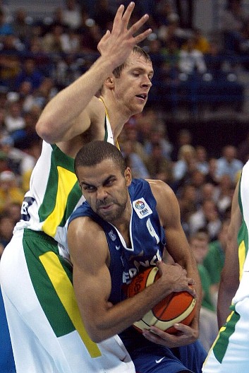 "DEO MENE ODLAZI SA NJIM...HVALA TI ZA SVE" Toni Parker se oglasio emotivnom porukom zbog smrti oca