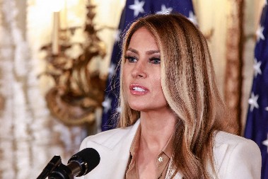 MELANIJA TRAMP DOBILA ODGOVOR OD VLADIMIRA PUTINA Evo šta joj je ruski predsednik napisao