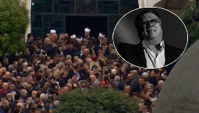 PRIVATNIM LETOM NA SAHRANU HALIDA BEŠLIĆA Ove tri pevačice su Mitrovićevim avionom putovale od Beograda do Sarajeva