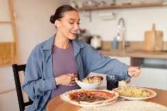 DOVOLJNA JE 1 KAŠIKA PRE JELA Snižava šećer, holesterol i smanjuje kilograme!