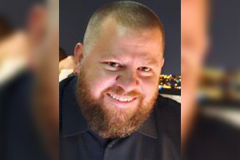 SNAJPERISTA GA LIKVIDIRAO SA BRDA DOK JE RUČAO U DVORIŠTU! Godinu dana od ubistva "škaljarca" Vaska Lješkovića, od egzekutora ni traga ni glasa