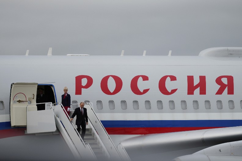 BEZBEDNOSNE MERE ZA PUTINOV LET U MAĐARSKU: Četiri borbena aviona prate predsednika kroz Srbiju i region