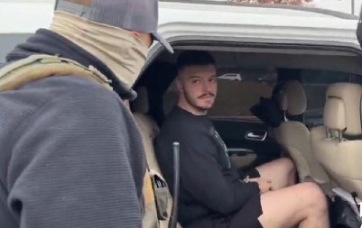 RADULE IZ CRNE GORE UHAPSILE TRAMPOVE JEDINICE: Celo selo se podiglo da ga odbrani (VIDEO)