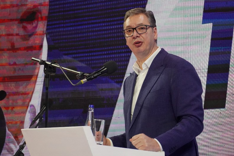 VUČIĆ NAJAVIO IZBORE! Obeleženo 17 godina SNS u Zrenjaninu: "1. novembra ćemo pokazati pijetet prema žrtvama" NAJAVLJEN VELIKI SKUP U NOVOM SADU